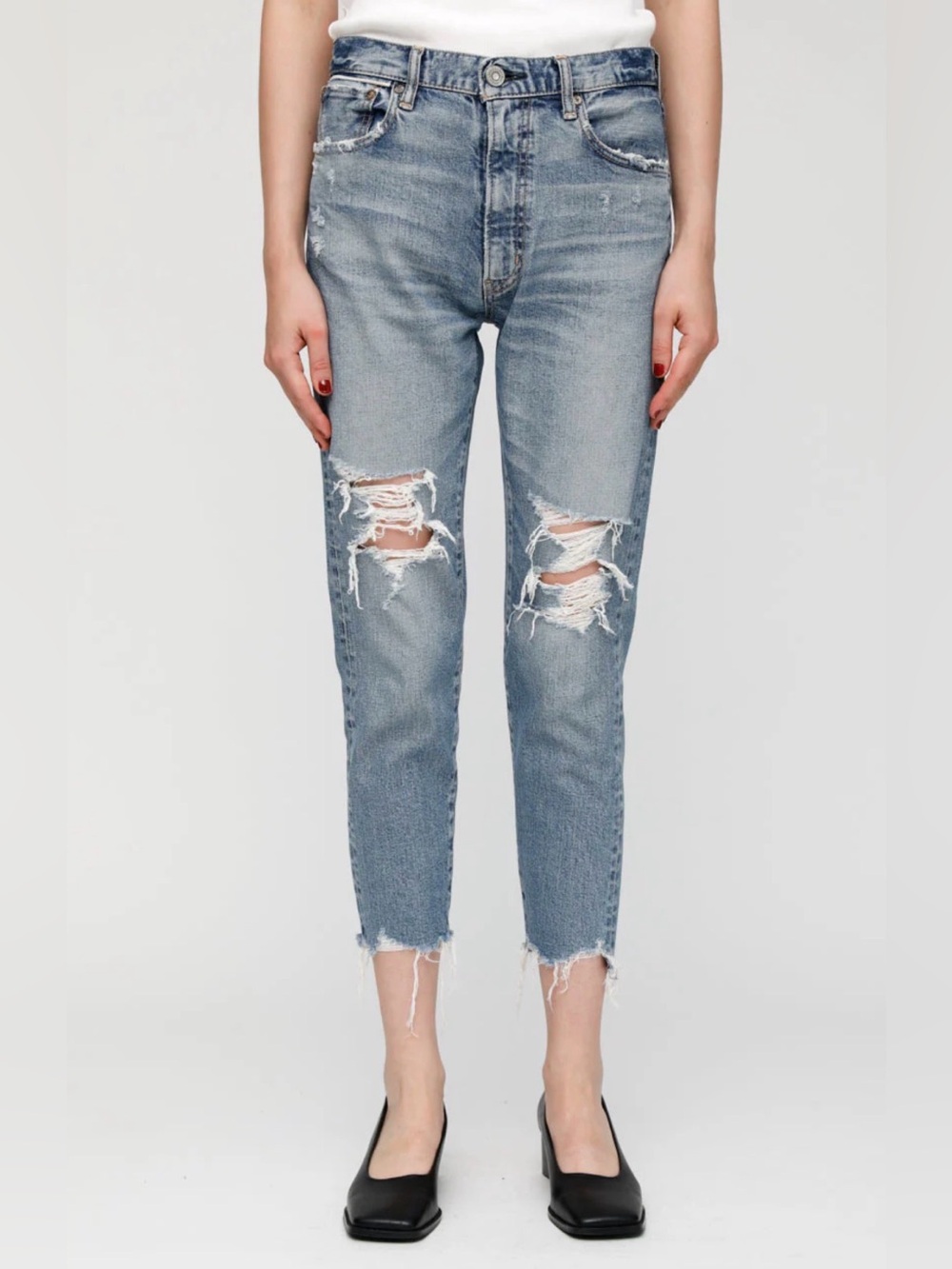 Moussy Vintage Light Blue Distressed Cropped Mom Jeans NWOT